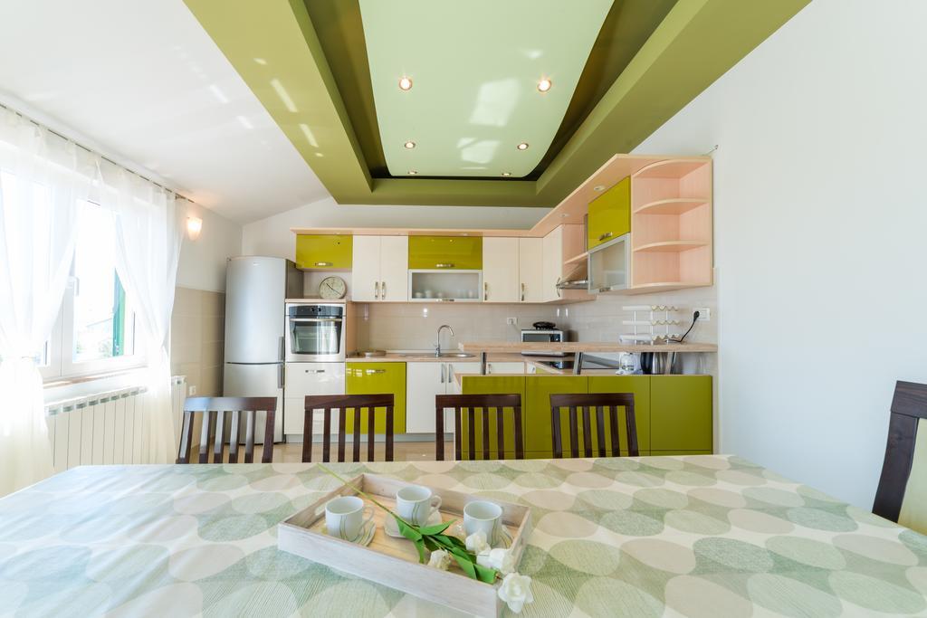 Crowonder Sun&fun House With Large Swimming Pool, Playroom And Garden Appartamento Bibinje