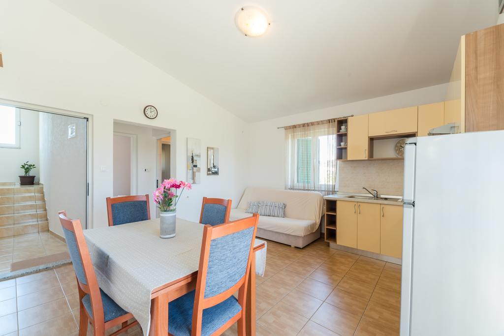 Appartamento Crowonder Sun&fun House With Large Swimming Pool, Playroom And Garden