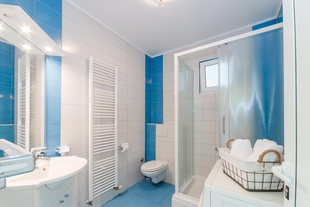 Appartamento Crowonder Sun&fun House With Large Swimming Pool, Playroom And Garden