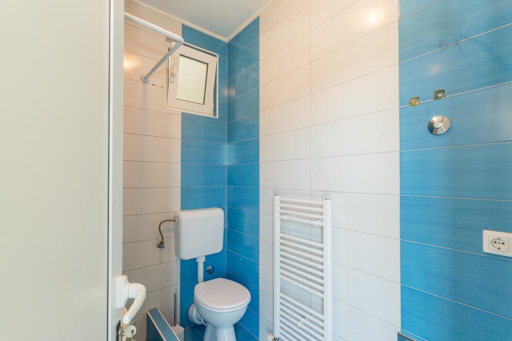 Appartamento Crowonder Sun&fun House With Large Swimming Pool, Playroom And Garden Bibinje