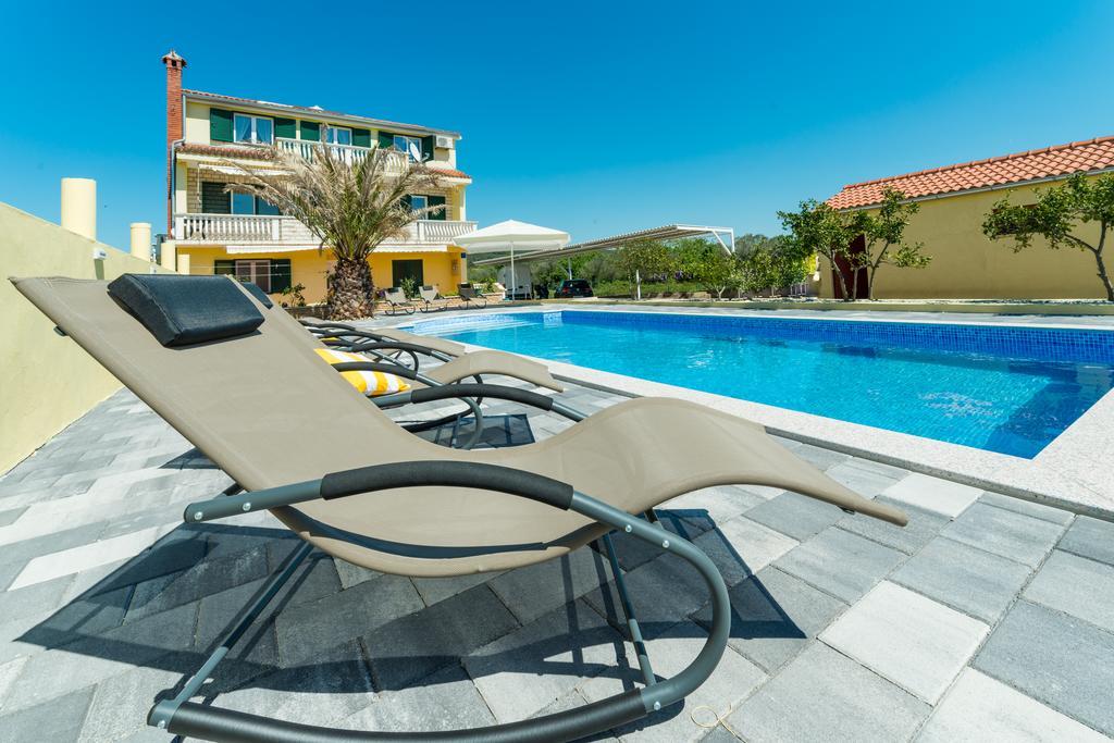 Appartamento Crowonder Sun&fun House With Large Swimming Pool, Playroom And Garden *